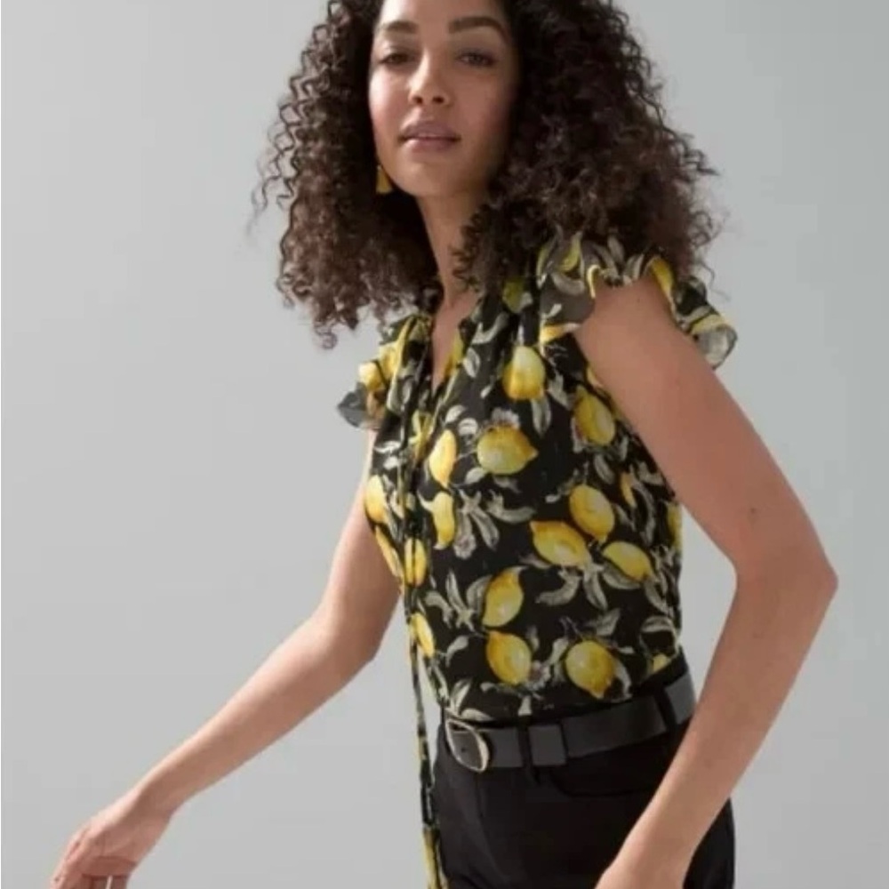 White House Black Market Black Fluttered Sleeve Lemon Blouse Top XXS